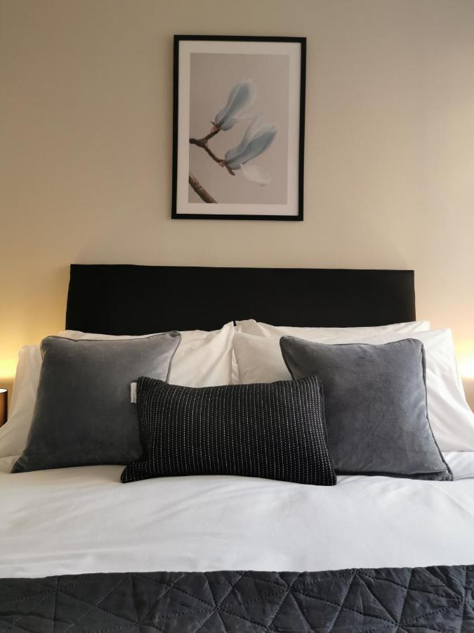 Axiom Apartment - Beautiful Stylish 2 Bed. Cheltenham Eksteriør billede